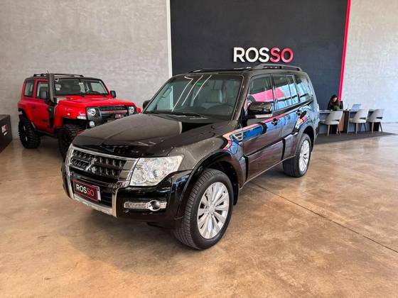MITSUBISHI PAJERO 3.2 HPE 4X4 7 LUGARES 16V TURBO INTERCOOLER DIESEL 4P AUTOMÁTICO MITSUBISHI PAJERO 3.2 HPE 4X4 7 LUGARES 16V TURBO INTERCOOLER DIESEL 4P AUTOMÁTICO